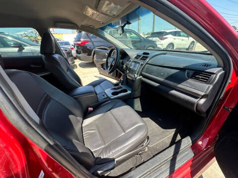 2014 Toyota Camry SE