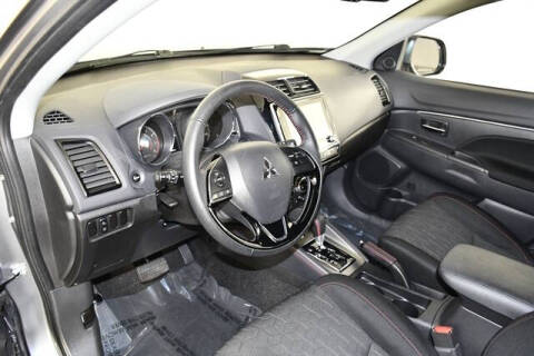 2025 Mitsubishi Outlander Sport LE