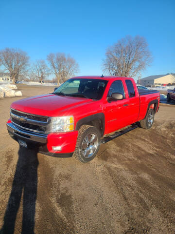 2011 Chevrolet Silverado 1500 for sale at D & T AUTO INC in Columbus MN