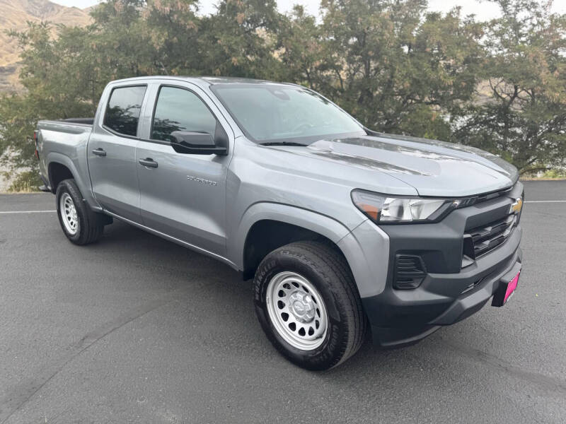 2023 Chevrolet Colorado Work Truck's photo
