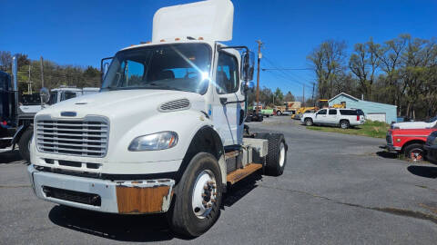 2015 Freightliner M2 106