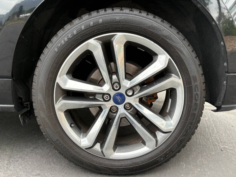 2017 Ford Edge Sport