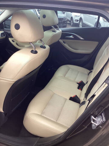 2018 Infiniti QX30 Premium