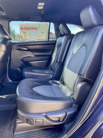 2022 Toyota Highlander XSE