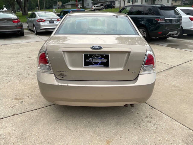 2006 Ford Fusion for sale at Auto Connection in Waterloo, IA