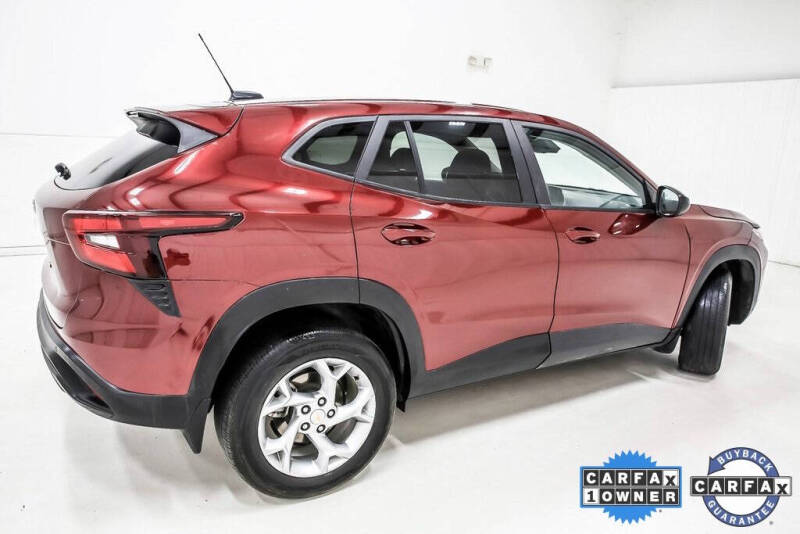 2025 Chevrolet Trax LS