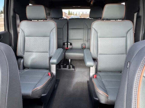 2025 GMC Yukon XL AT4