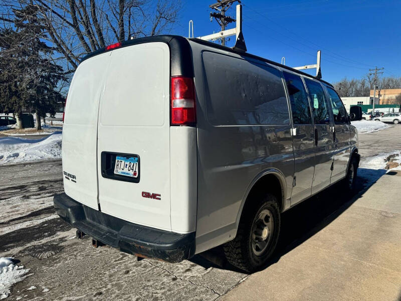 2016 GMC Savana 2500