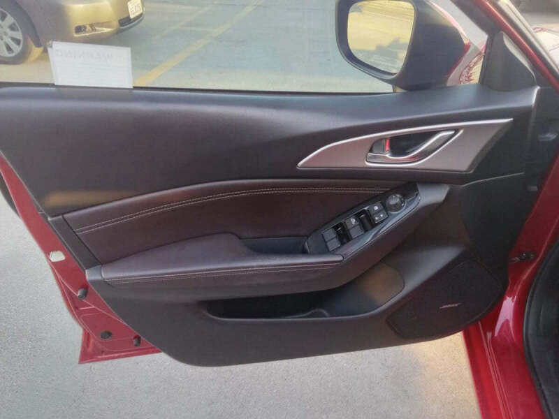 2018 Mazda MAZDA3 Touring