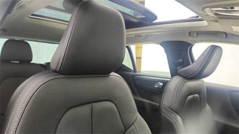 2024 Volvo XC40 B5 Plus Dark Theme