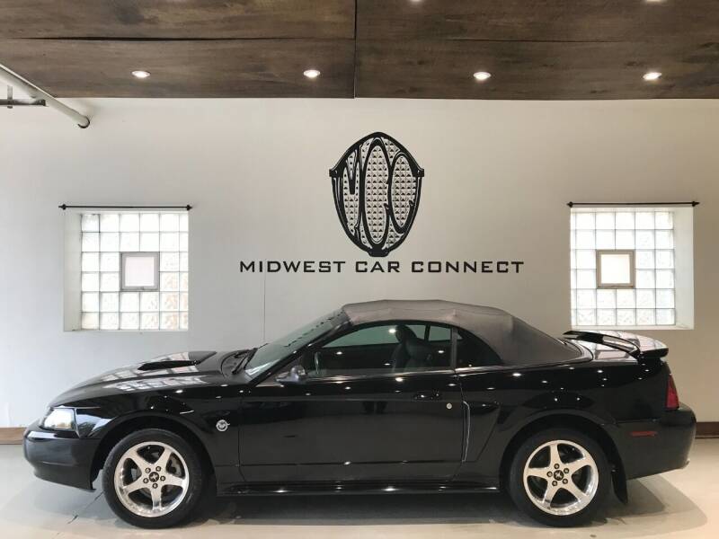 2004 Ford Mustang for sale at Midwest Car Connect in Villa Park IL