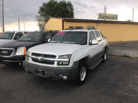2002 Chevrolet Avalanche for sale at BELOW BOOK AUTO SALES in Idaho Falls ID