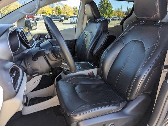 2022 Chrysler Pacifica for sale at Axio Auto Boise in Boise, ID