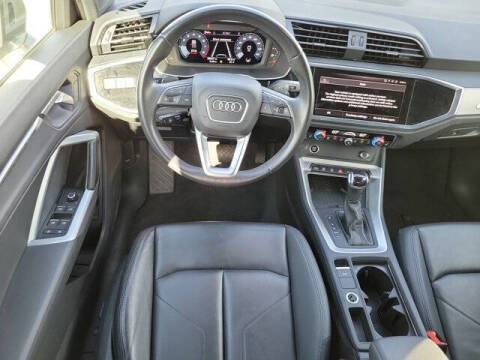 2024 Audi Q3 quattro S line Premium 45 TFSI