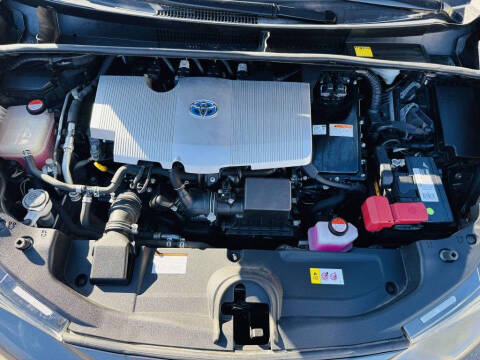 2016 Toyota Prius Three