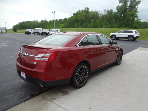 2017 Ford Taurus SEL