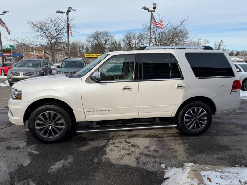 2016 Lincoln Navigator Select