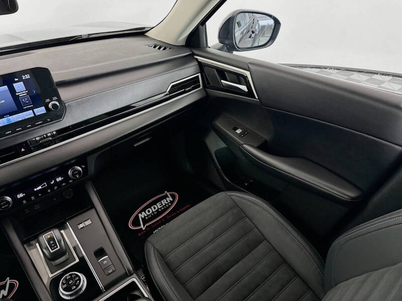 2023 Mitsubishi Outlander PHEV SE