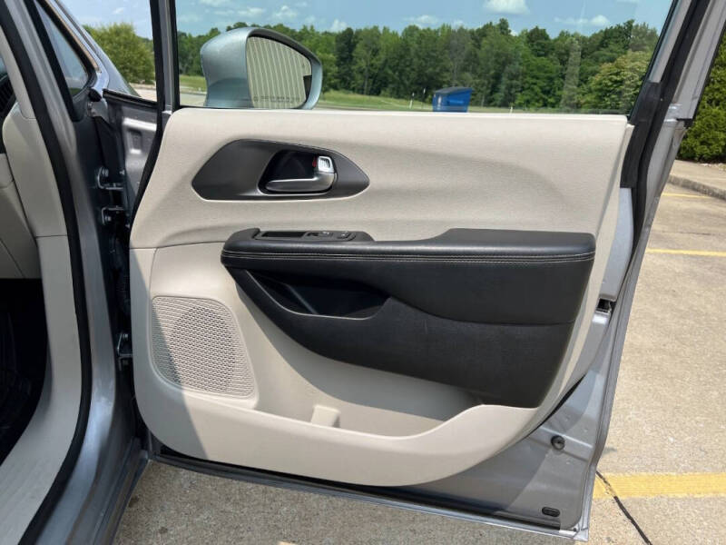 2021 Chrysler Pacifica Touring L