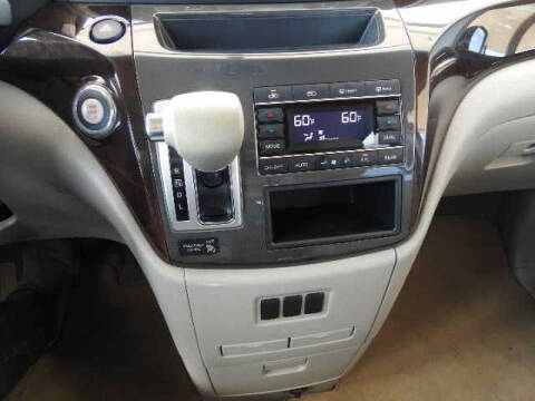 2017 Nissan Quest SV