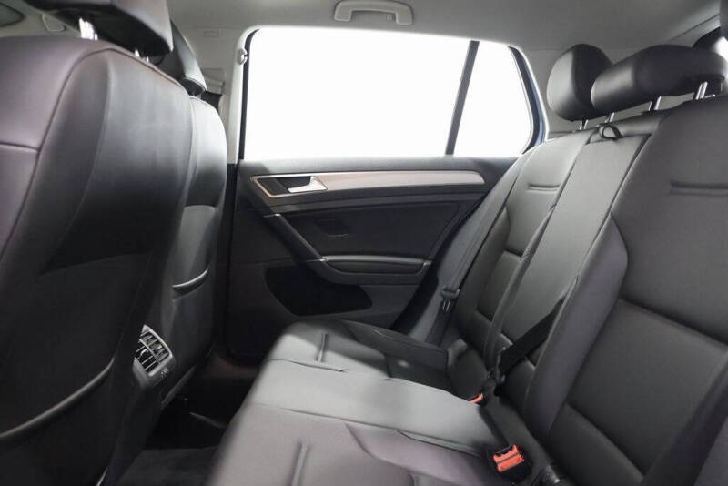 2017 Volkswagen Golf TSI Wolfsburg Edition