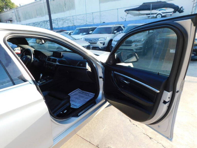 2017 BMW 3 Series 330e iPerformance