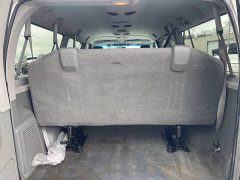 2011 Ford E-Series E-350 SD XLT