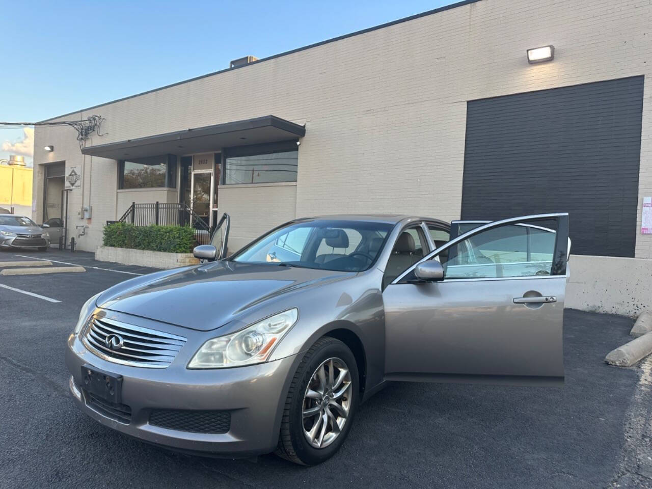 2008 INFINITI G35 for sale at Sarenco Auto Inc in Dallas, TX