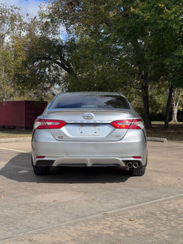 2018 Toyota Camry SE