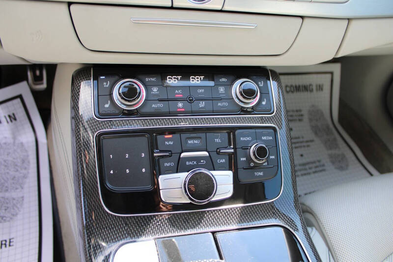 2013 Audi S8 4.0T quattro