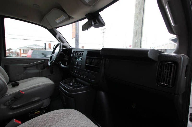 2019 Chevrolet Express 2500