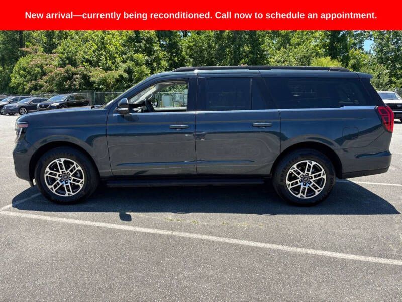 2025 Ford Expedition MAX Active