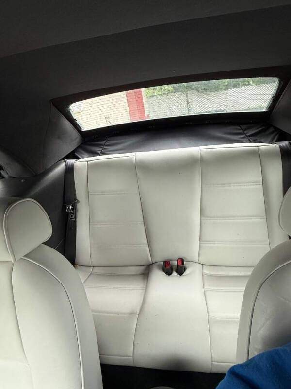 2002 Ford Mustang Deluxe