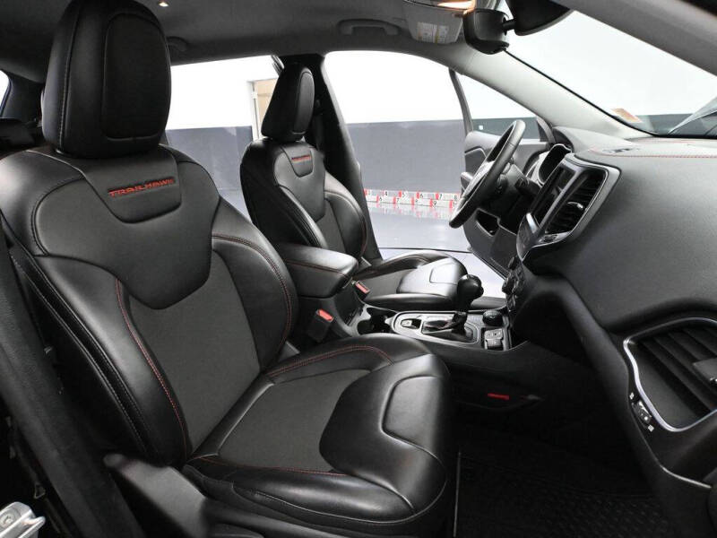 2022 Jeep Cherokee Trailhawk