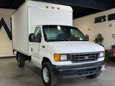 2005 Ford E-Series E-350 SD