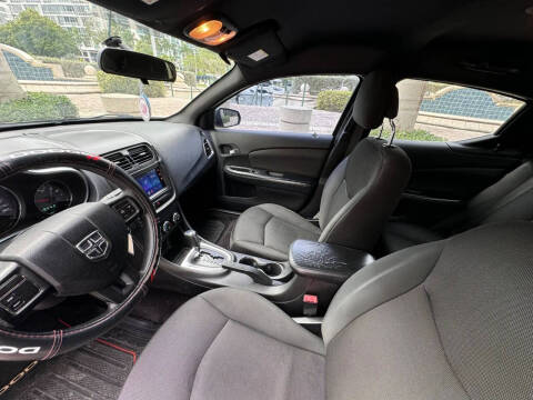 2012 Dodge Avenger SE
