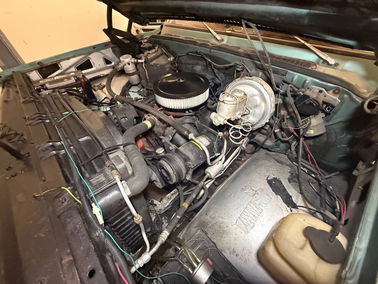 1977 Chevrolet Suburban 51