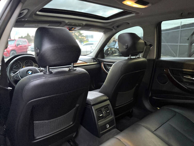 2015 BMW 3 Series 328i