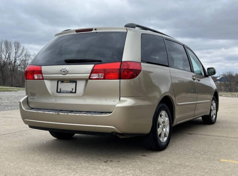 2004 Toyota Sienna