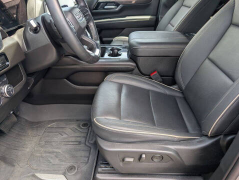 2025 GMC Yukon Elevation