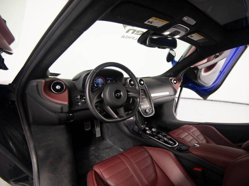 2025 McLaren GTS