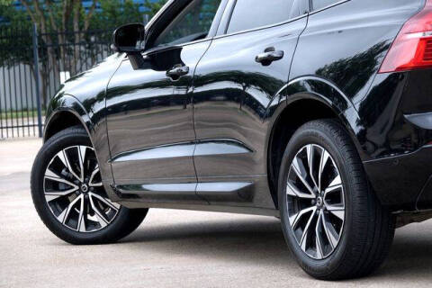 2023 Volvo XC60 B5 Plus Dark Theme