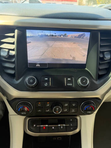 2022 GMC Acadia Denali