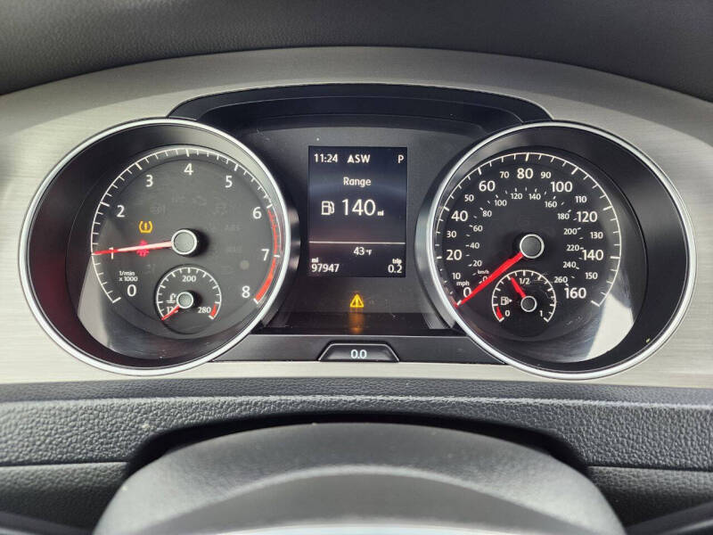 2015 Volkswagen Golf TSI SEL