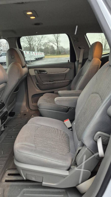 2017 Chevrolet Traverse LT