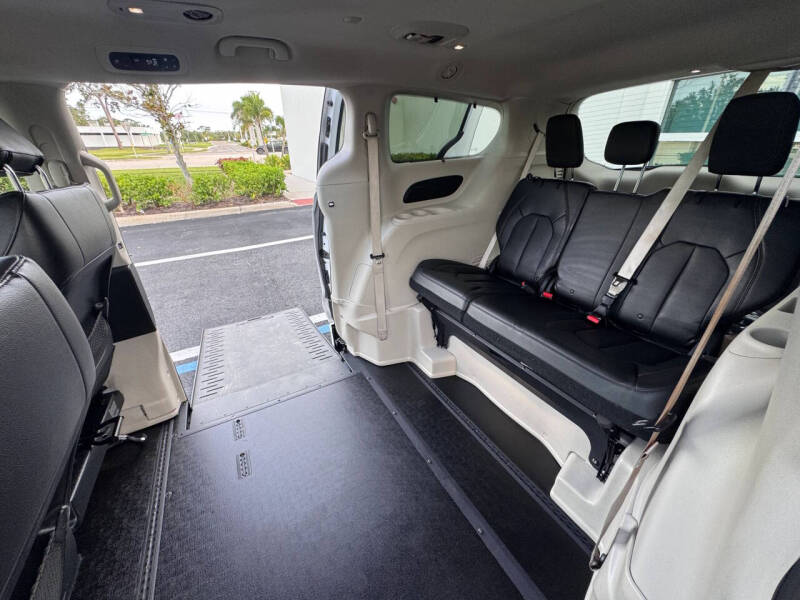 2018 Chrysler Pacifica Touring L