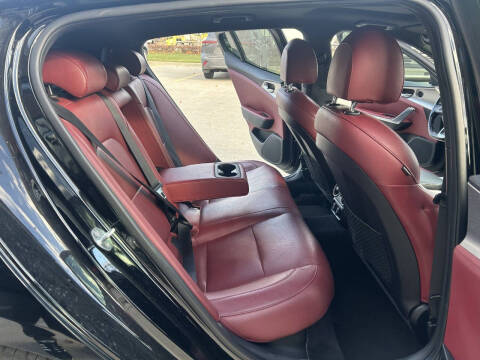 2022 Kia Stinger GT1