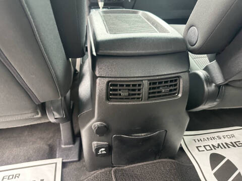 2013 Nissan Titan SV