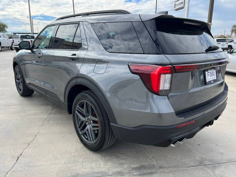 2025 Ford Explorer ST