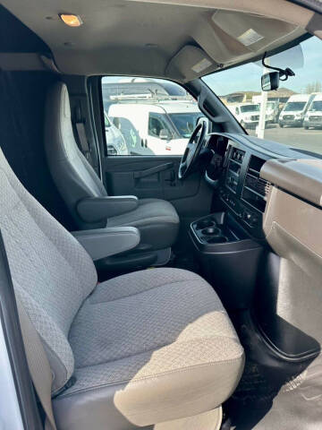 2023 Chevrolet Express 3500